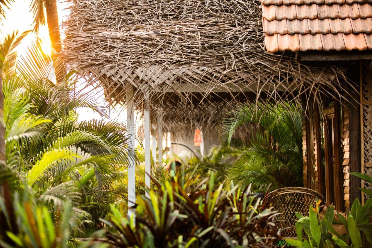 Agonda Shell Beach Resort Canacona Exteriör bild